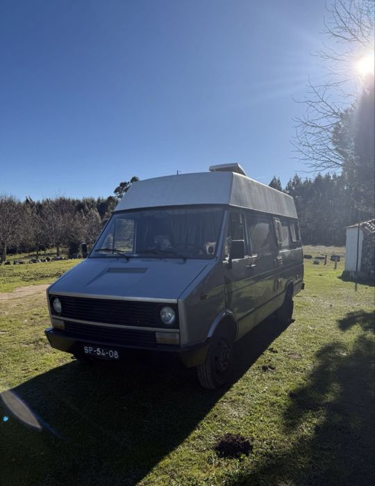 Autocaravana Fiat Iveco Daily 1981 - Pronta para aventuras