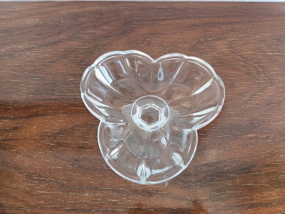 Various Glass Items446773297079930881