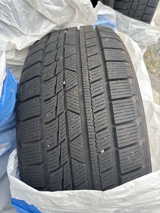 Firemax FM805+ 215/50R17 95 V XL