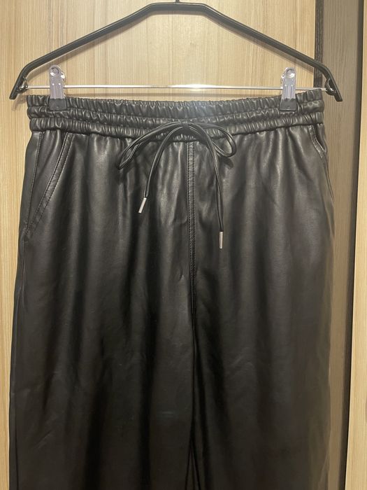 skórzane spodnie