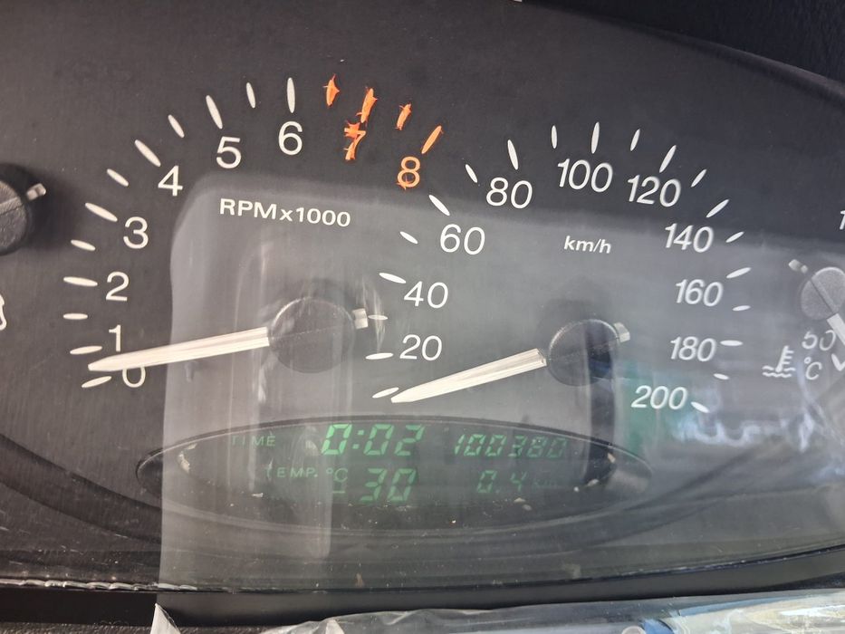 Vendo carro impecável