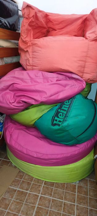 Poufs (various colors and models)64730208774018121