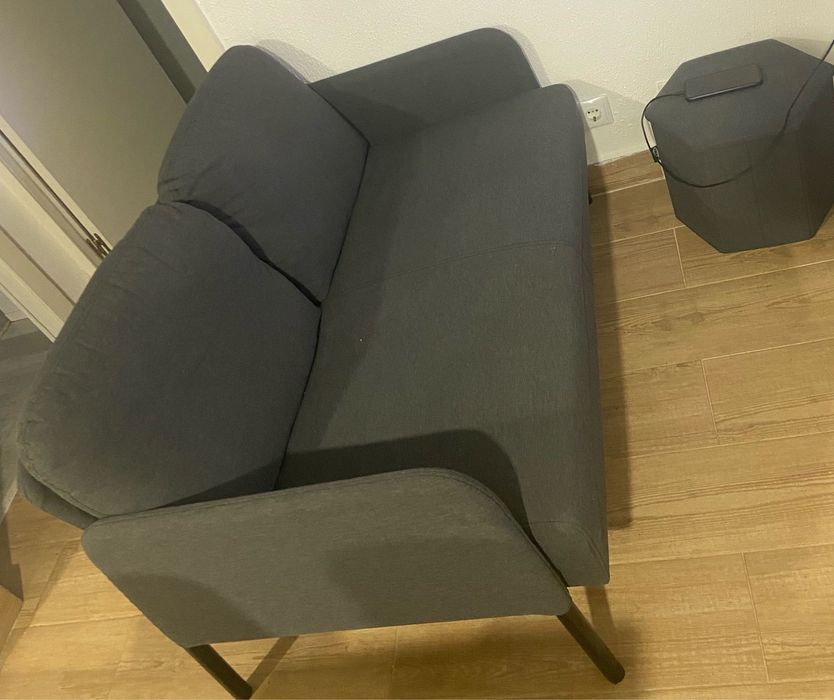 sofa ikea 2 lugares com puff impecavel