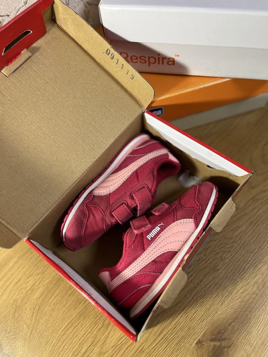 кросівки puma для дівчинки