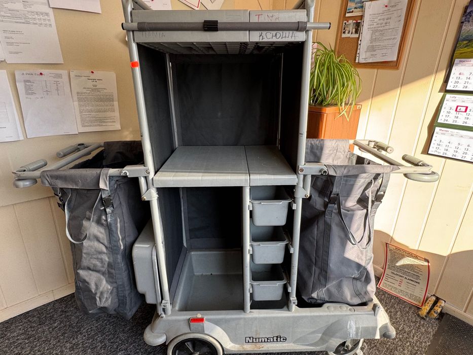 Wózek hotelowy NUMATIC SKAT 12 ServoKeeper