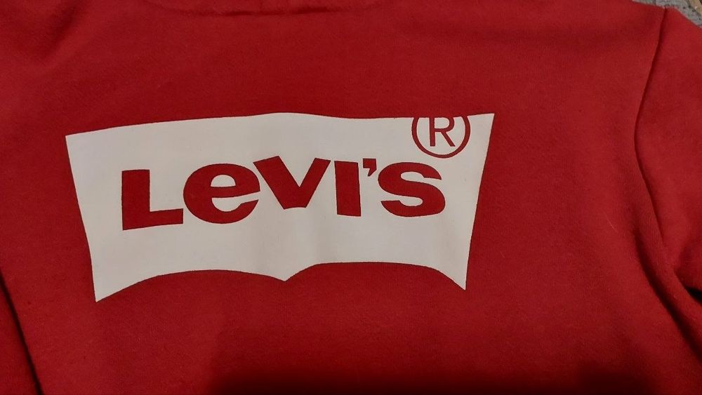 Продам кофту Levi's