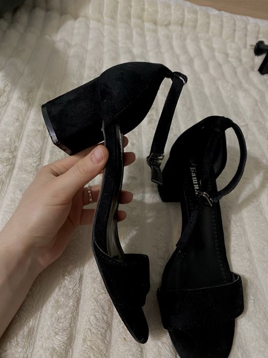 Туфельки замшеві чорні