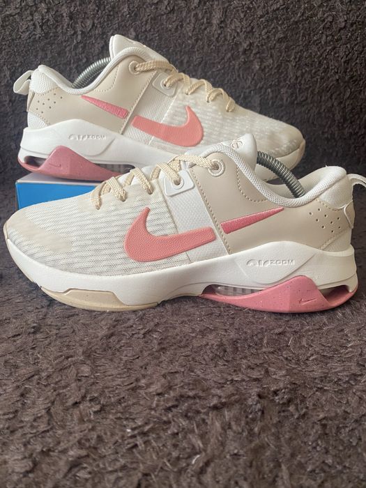 Шікарні кросівки від Nike унісекс