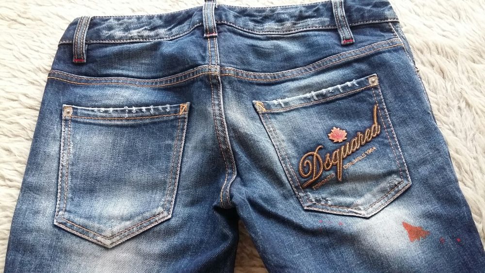 Джинсы Dsquared Италия