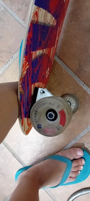 Surfskate street surfing