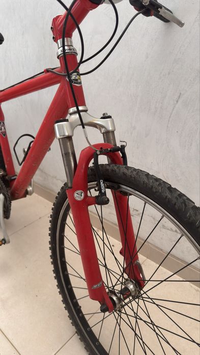 Bicicleta com suspensao ar