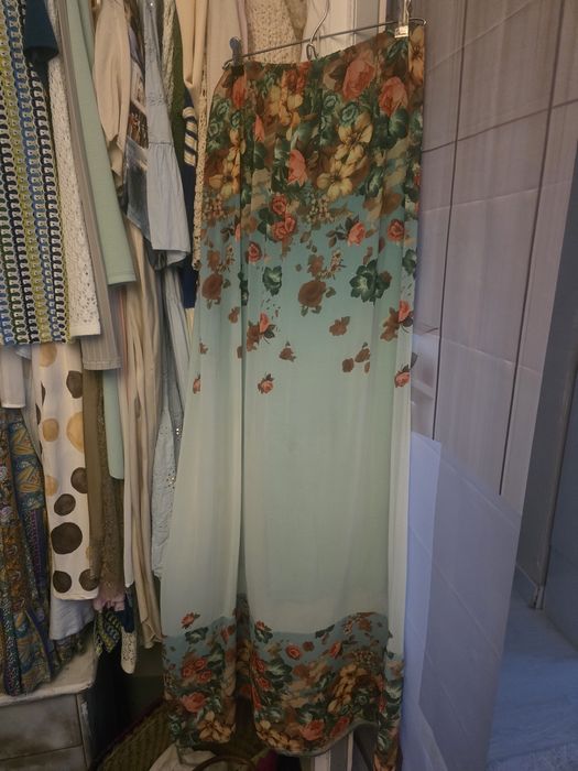 Vestido maravilhoso sem alcas