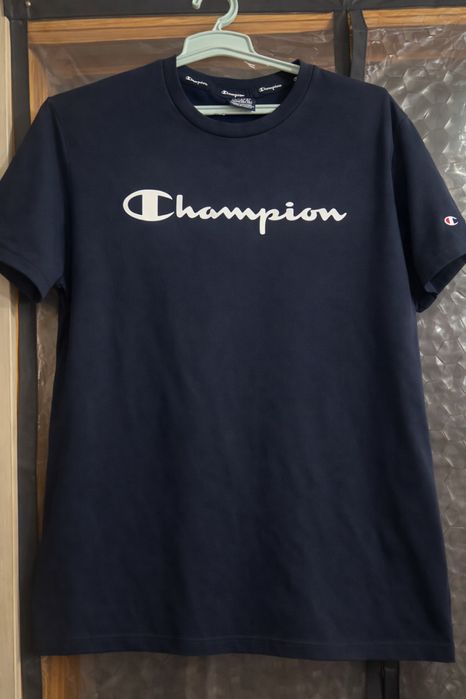 Футболка бренду Champion