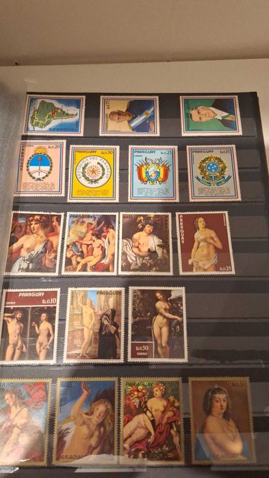 Grande Lote de Filatela: Álbum Classificador + Livros Oficiais CTT + Selos Variados