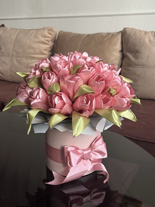 Тюльпани атласні / квіти з атласу