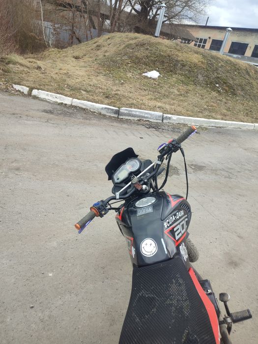 Продам мотоцикл вайпер200