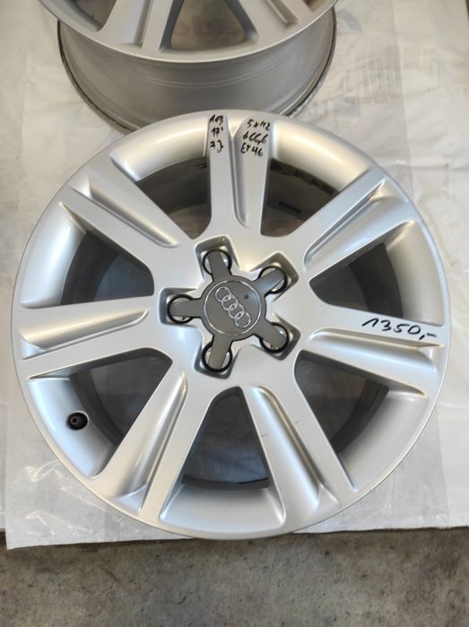 113 Felgi aluminiowe ORYGINAŁ AUDI R 17 5x112 otwór 66,6 Ładne