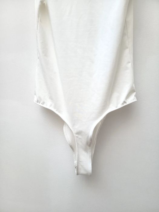 Body Branco de Cavas