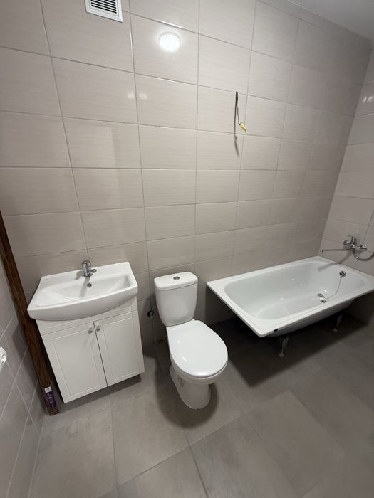 Без КОМІСІЇ Продаж 2к квартири вул. Величковського з ремонтом(Рясне 2)