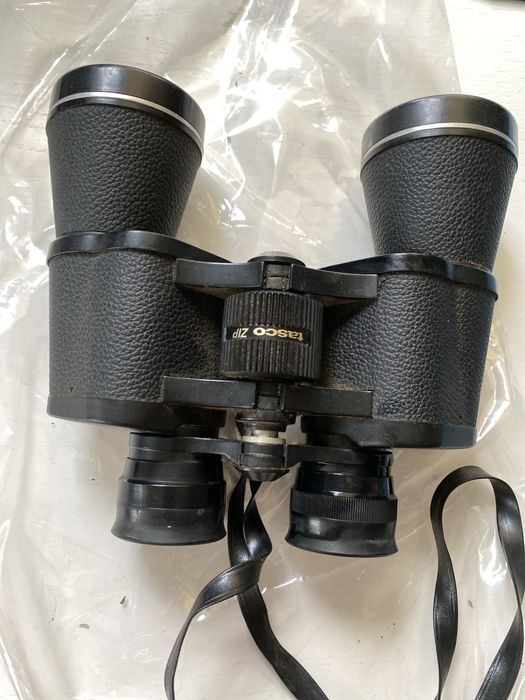 Бінокль Tasco  10*50mm zip focus wide 367 ft/1000 yds 122 m/q1000m