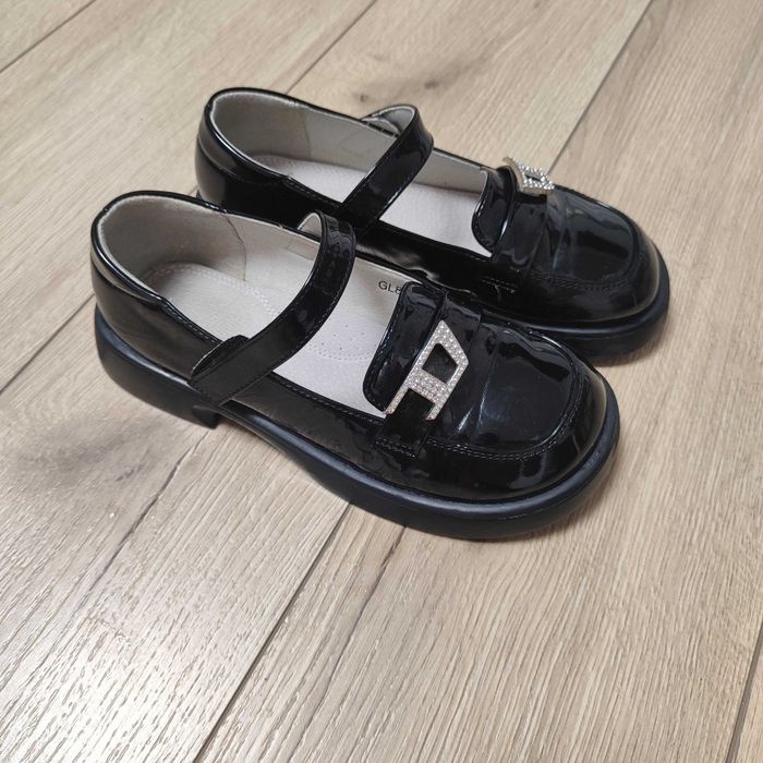 Туфельки для дівчинки