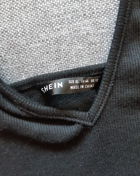 Czarna krótka bluzka crop top XL 42