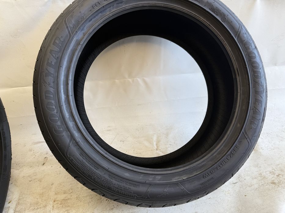 225/45/17 Goodyear Efficient Grip Performance 2 91W