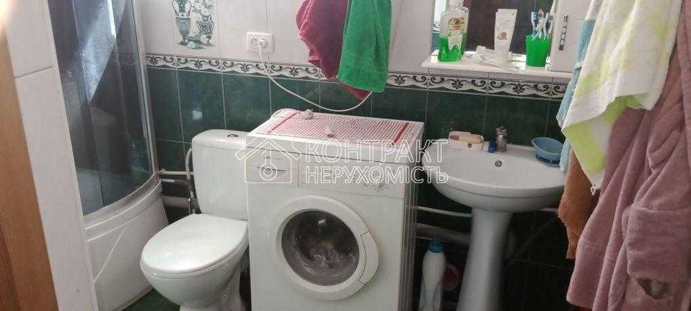 Будинок з  ділянкою  для  бізнесу біля озера та бору продаж