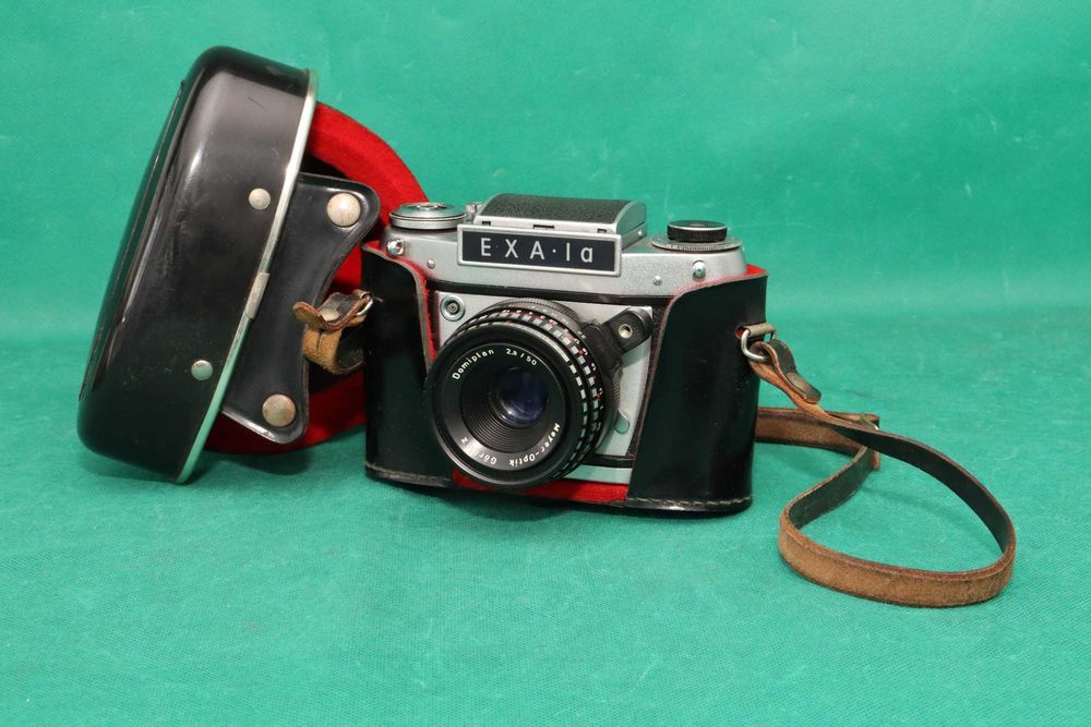 Zabytkowy aparat fotograficzny EXA 1A