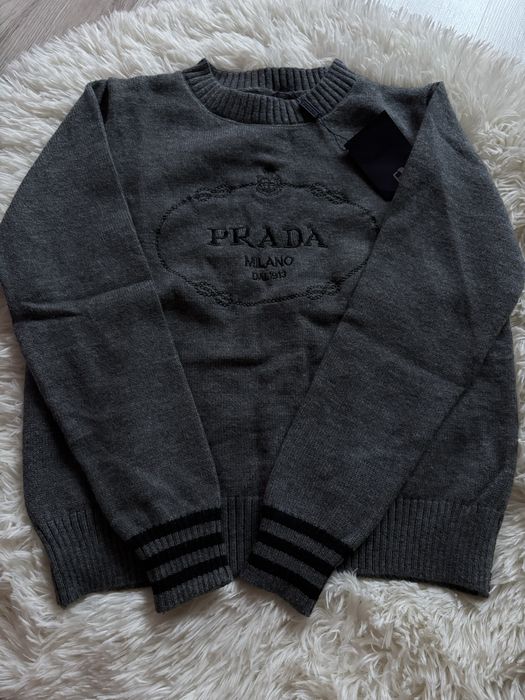 Жіночий светр прада білий,чорний,сірий, женский свитер прада черный
