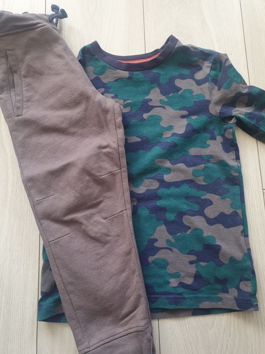Komplet dresowy 116 bluzka Moro spodnie Tommy Bahama dla chlopca
