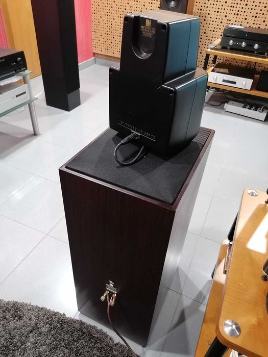 Colunas KEF - MODEL 107