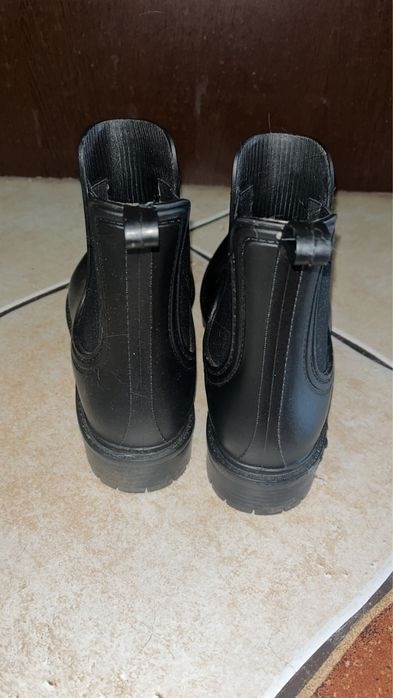 Jesienne botki czarne