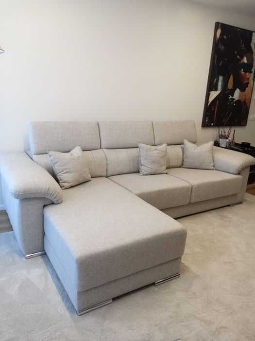 Sofá Novo com chaise long