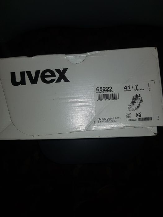 Защитные ботинки UVEX