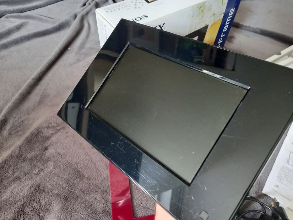 Ramka Cyfrowa Sony S-Frame DPF-E72N