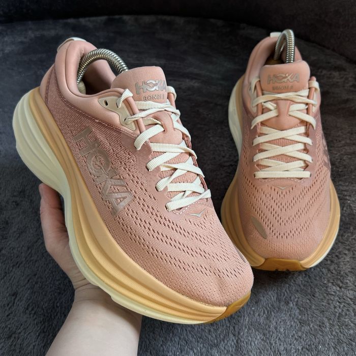 Жіночі кросівки HOKA Bondi 8.	Р.38.5. Хороший стан!!!