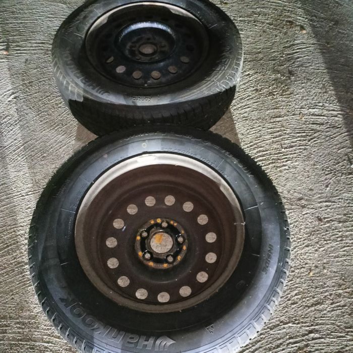 Koło 5x114,3 Hankook 215/70 R16 Zimowe