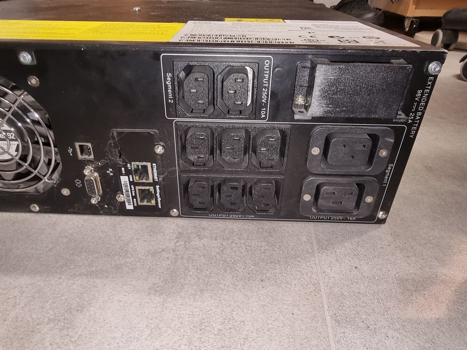 Zasilacz awaryjny UPS IBM 5395KX 3000 VA 2700 W