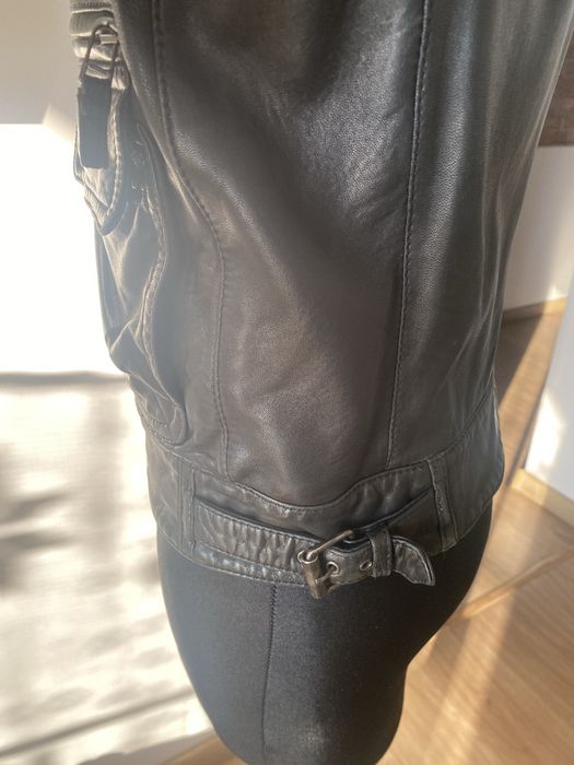 Czarna kurtka ze skóry damska Massimo Dutti