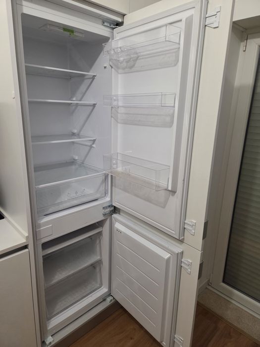 Frigorífico combinado confortec 271L