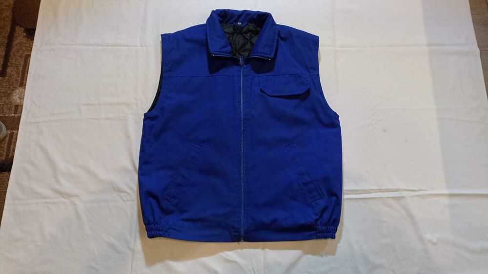 niebieska kamizelka ocieplana rozmiar L.