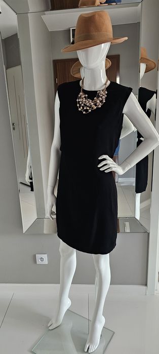 Mała czarna Massimo Dutti rozm. 40