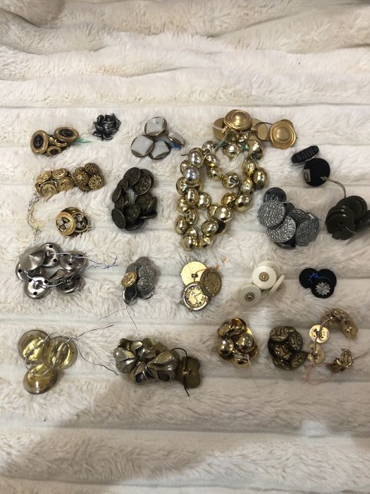 Пуговицы (серебро,роговые,металлические)