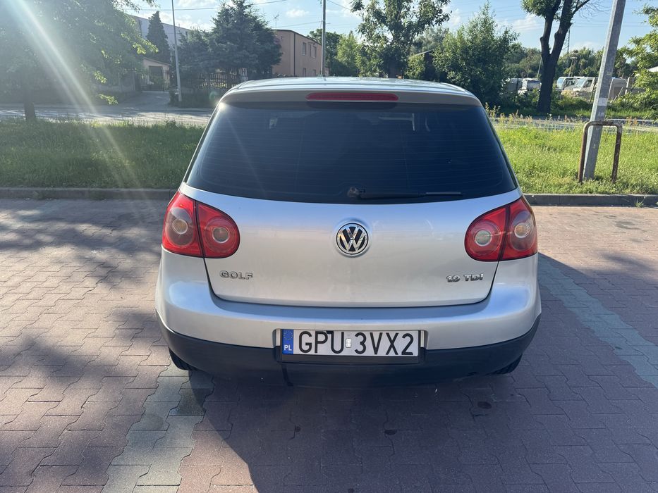 Volkswagen Golf V 1.9 TDI BKC 105 KM