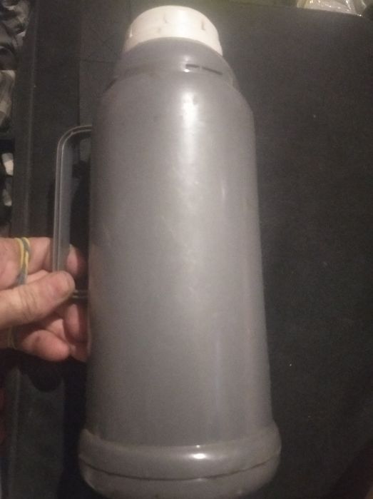 термос продам большой для питья стеклянный