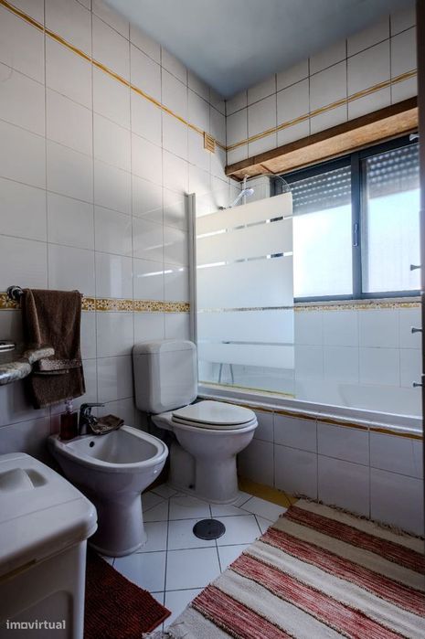 Apartamento T1 - Urbanização Gorgulão em Coimbra com Garagem