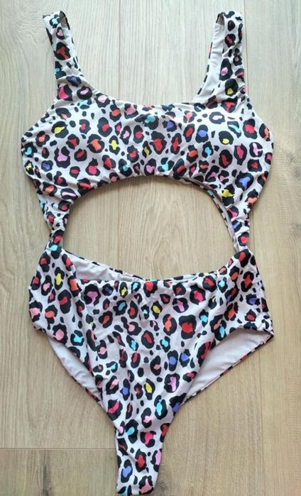 Жіночий одяг обмін