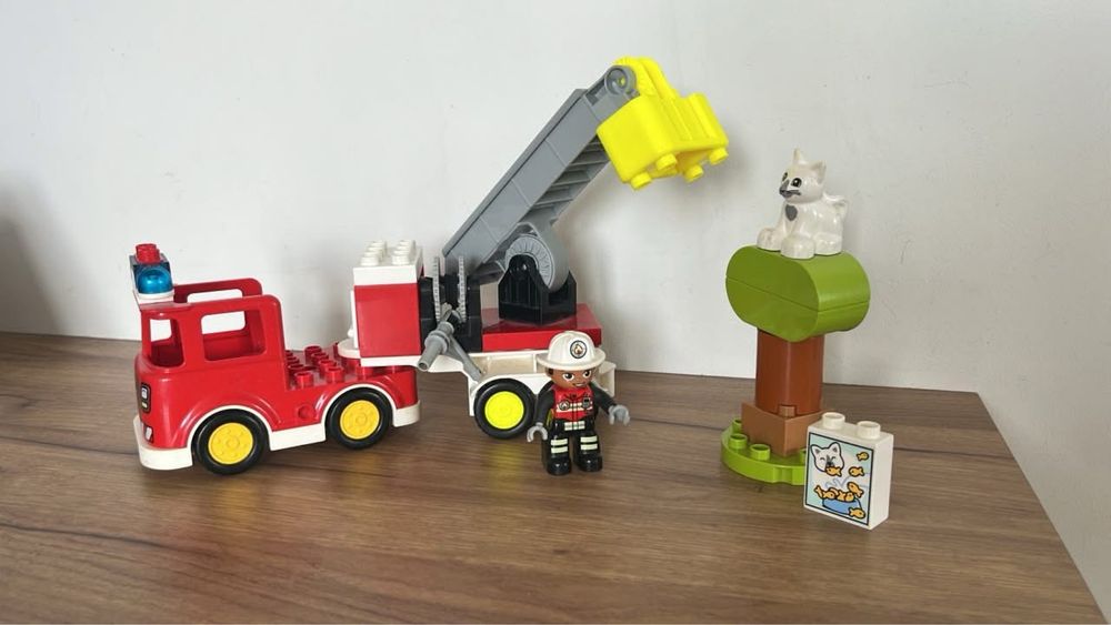 LEGO Duplo 10969 Wóz strażacki
