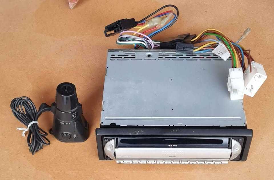 Auto rádio SONY CDX-R3300 c/comando volante, 4x50W